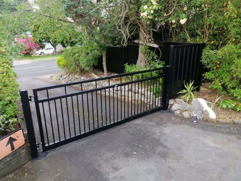 Single Swing Gate Manor Style | Strong Fencing