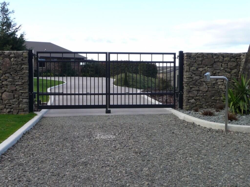 Manor Double Arched Gate Strong Fencing