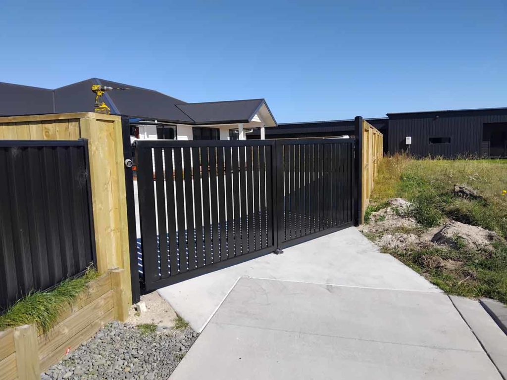 Vertical Double Slat Gate