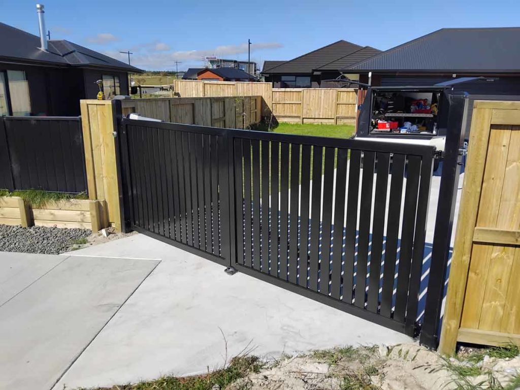 Vertical Double Slat Gate